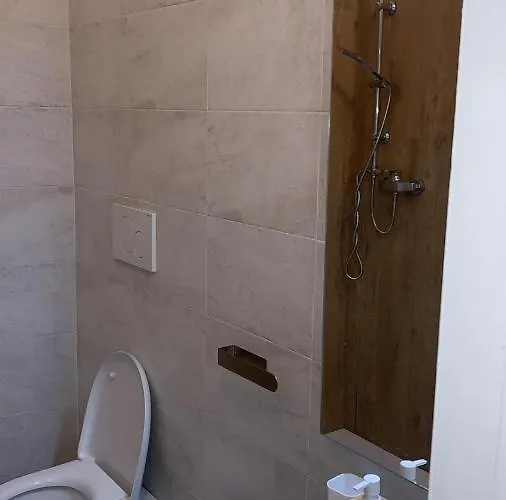 Rosal Schiso Apartman *